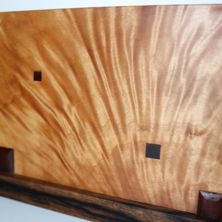 photo Box of Camphor and Horse Chestnut Wood with Inlay Decoration