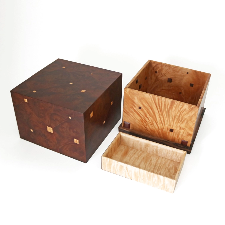 photo Box of Camphor and Horse Chestnut Wood with Inlay Decoration