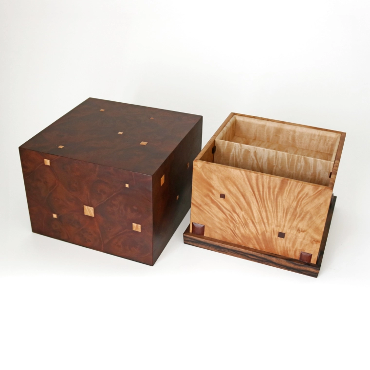 photo Box of Camphor and Horse Chestnut Wood with Inlay Decoration