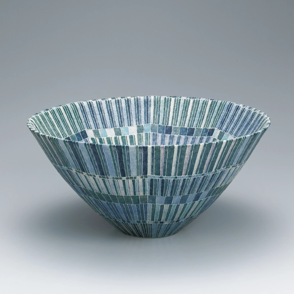 Bowl with Lattice Design in Tsutsugaki