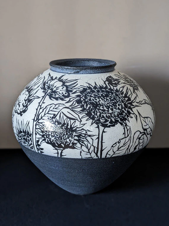 写真：向日葵文墨絵花器
