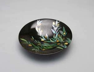 The dish with RADEN and MAKIE [Olive]