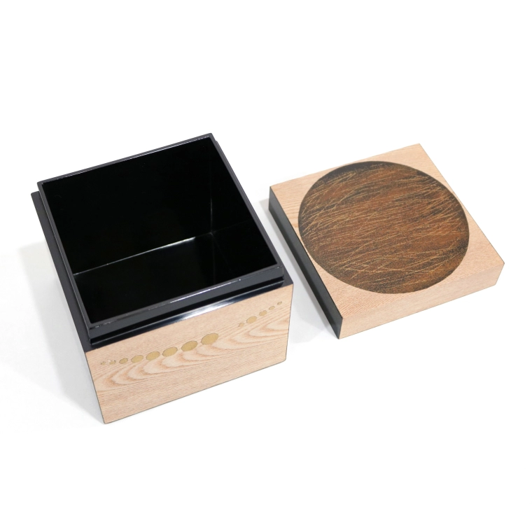 photo Box with Design in Makie on Plain Wood Surface "Evening Scene"