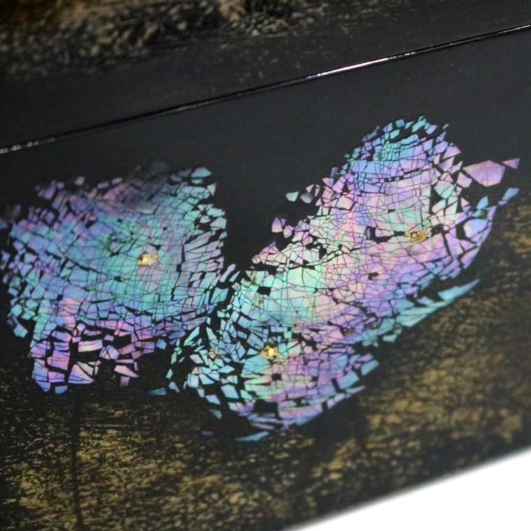 photo Box with Design in Makie on Plain Wood Surface "Evening Scene"