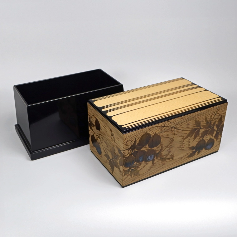 photo Box with Design in Makie on Plain Wood Surface "Summer Shade"