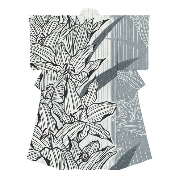 Formal Kimono with Design in Yūzen Dyeing "Graceful"