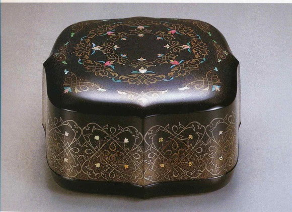 奥窪聖美　乾漆縁赤花皿　漆器 乾漆花盤(奥窪 聖美)｜ギャラリージャパン