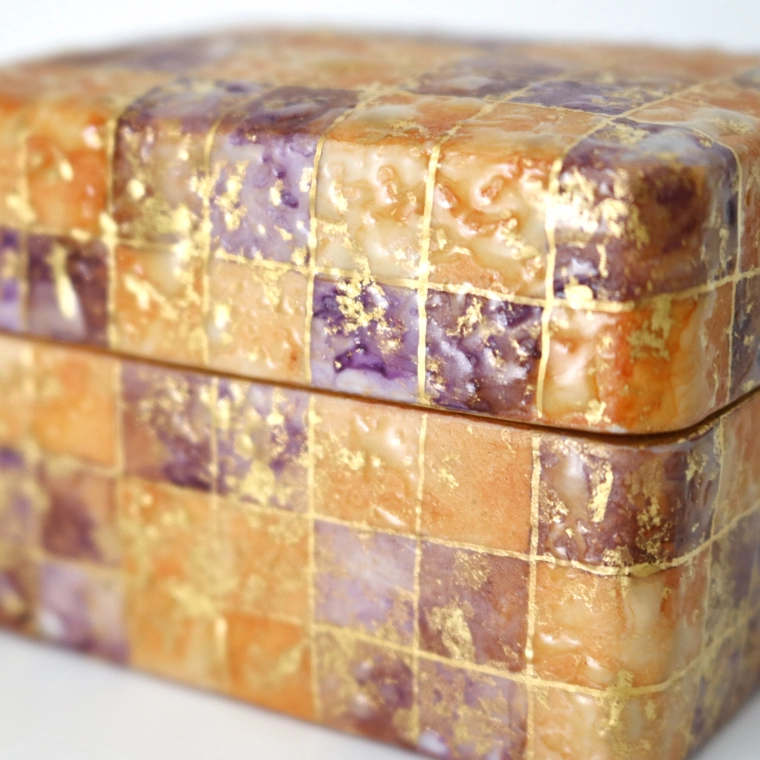 photo Box with Overglaze Enamel and Gold Decoration