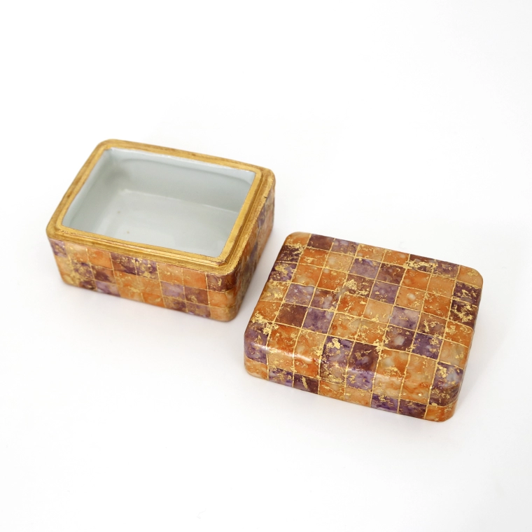 photo Box with Overglaze Enamel and Gold Decoration