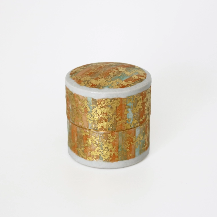 photo Box with Overglaze Enamel and Gold Decoration