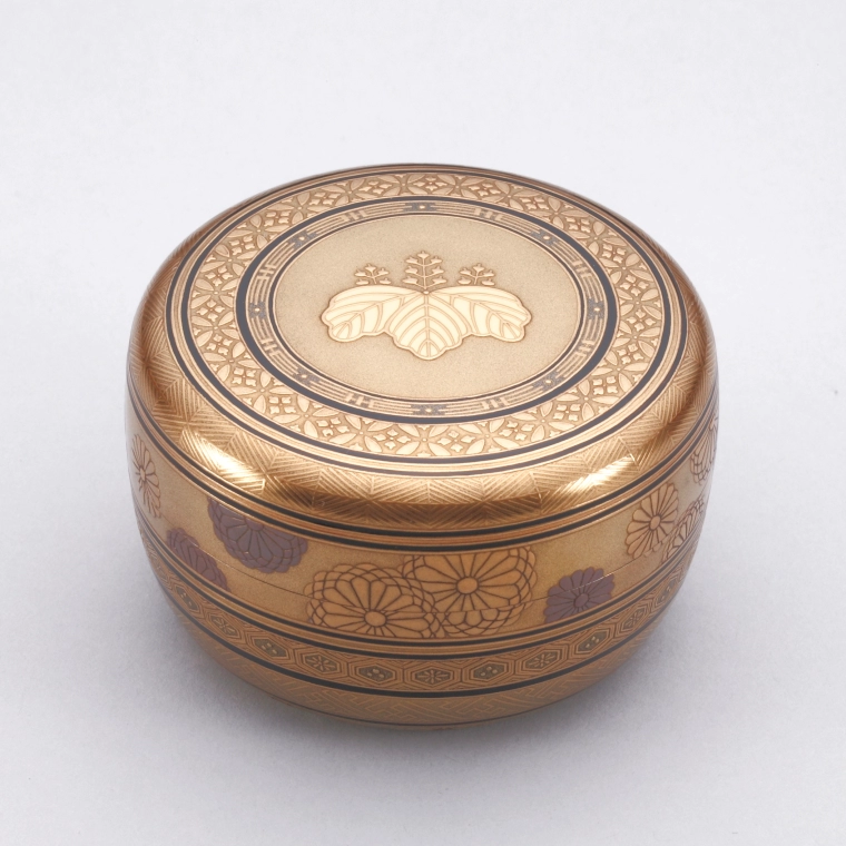 photo Flat Tea Caddy with Fine Patterns in Makie