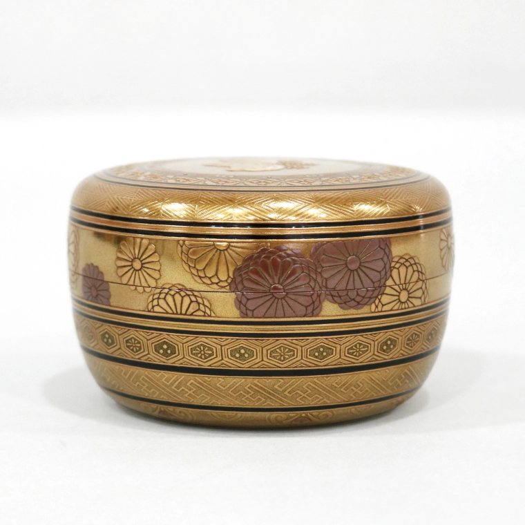 photo Flat Tea Caddy with Fine Patterns in Makie