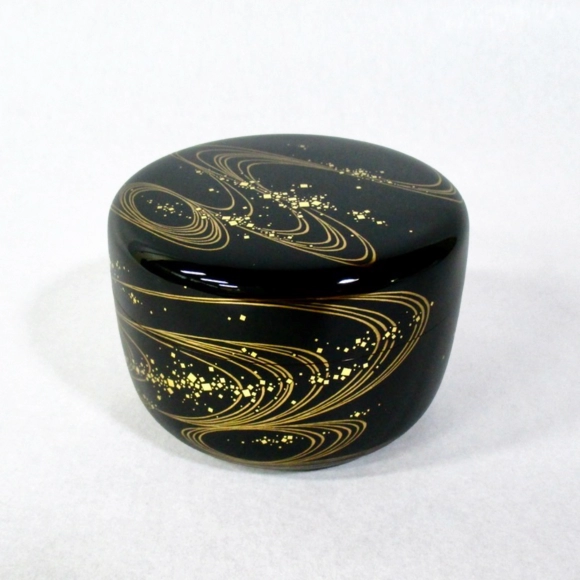 Tea Caddy with Design in Makie "Shining Water"