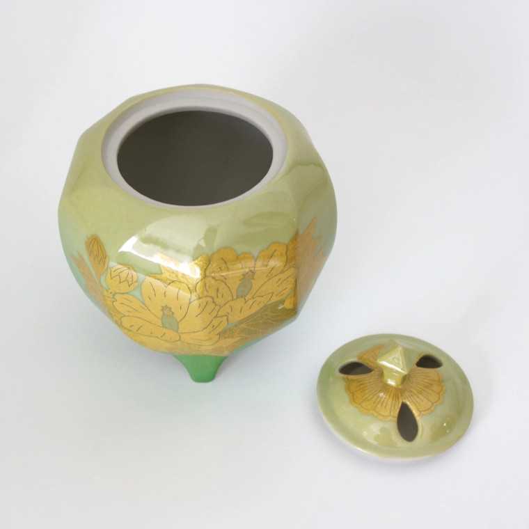 写真：釉裏金彩芙蓉文 香炉