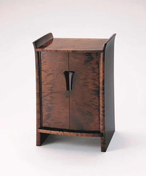 欅漆塗り　飾り棚　① Amazon｜飾り棚 角 漆塗り 和風 和室 床の間 盆栽棚 木製 漆器