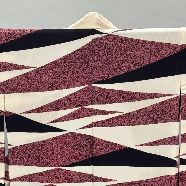 写真：友禅着物「茜雲」