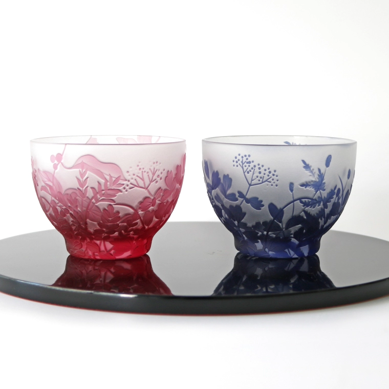 写真：冷茶碗「草にひそむ」