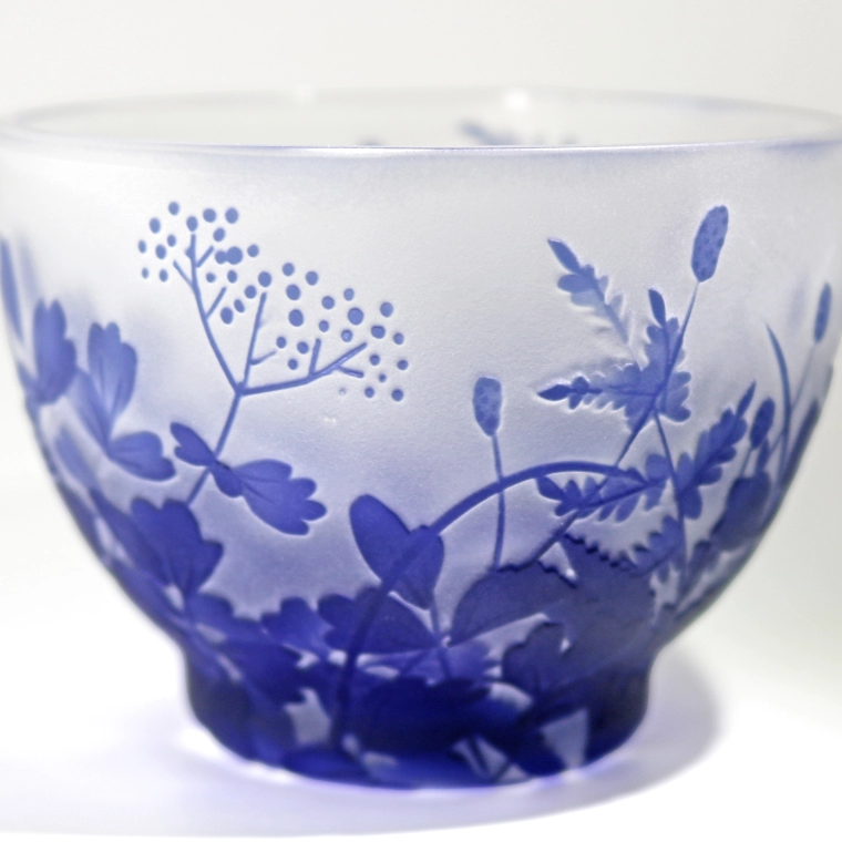 写真：冷茶碗「草にひそむ」
