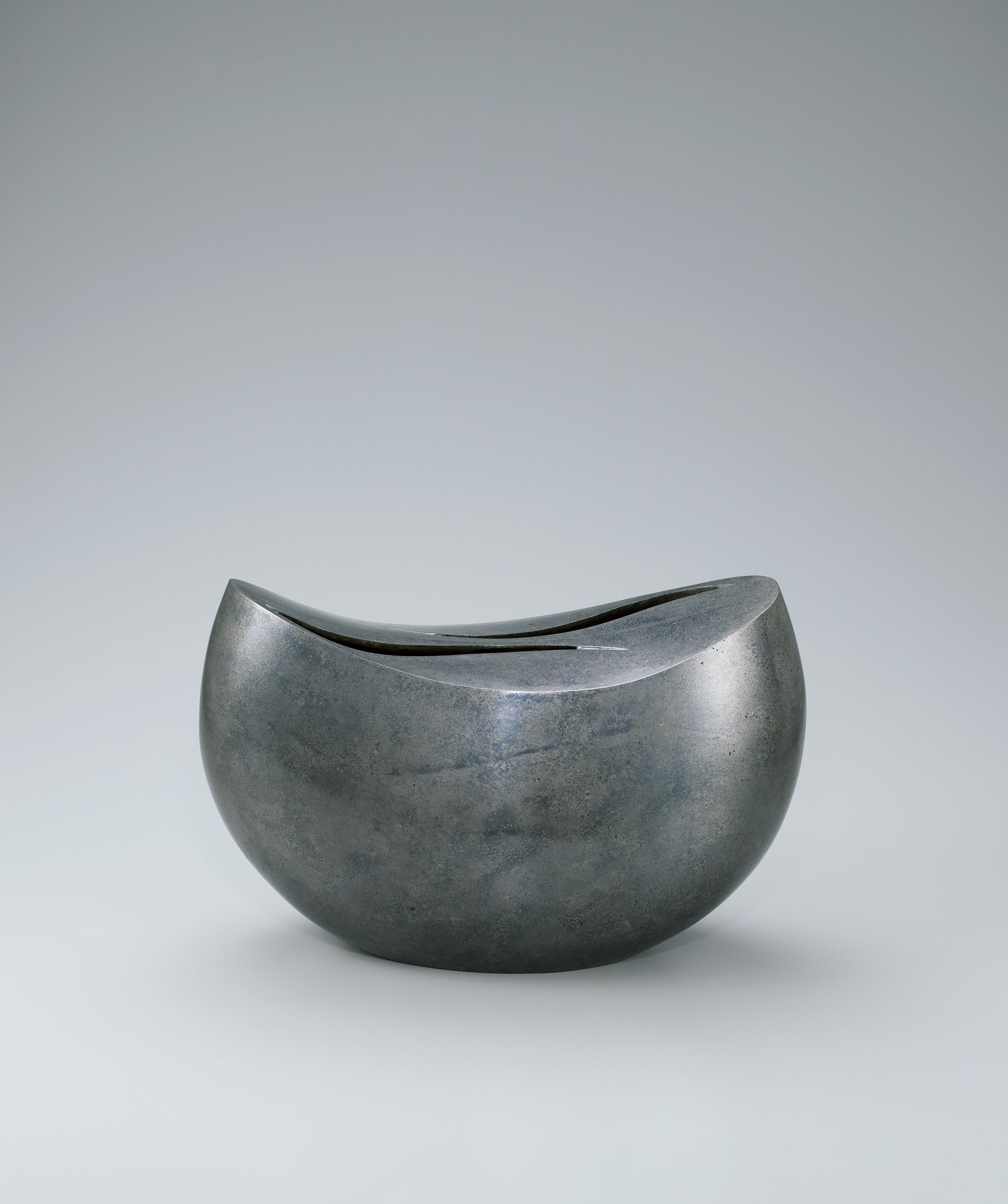 Flower Vessel of Rōgin “Water Surface”