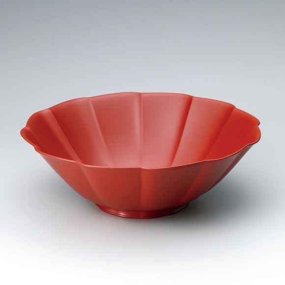 Bowl of kanshitsu coated with red urushi.