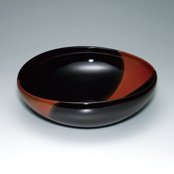 Bowl with iron glaze.