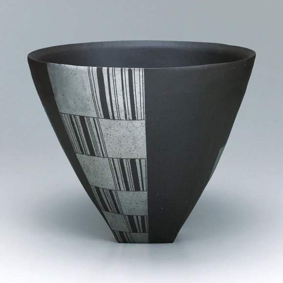 寺本守 銀彩花器 黒釉銀彩花器(寺本 守)｜ギャラリージャパン