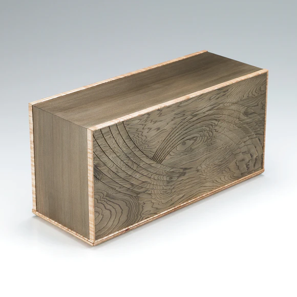 Box of jindai cedar wood.