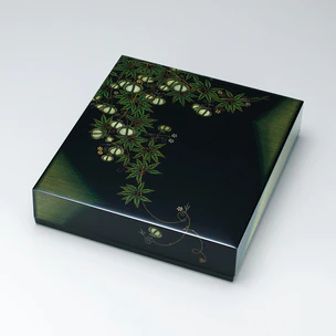 Box with design in chinkin. “Tasteful”