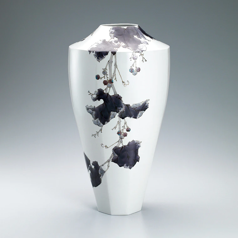 photo Faceted flower vessel with wild grape design.