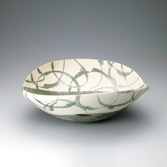 人間国宝 十四代 今泉今右衛門 本人作 色絵薄墨吹墨墨はじき雪文紅茶碗 人間国宝 十四代 今泉今右衛門 本人作 色絵薄墨吹墨墨はじき