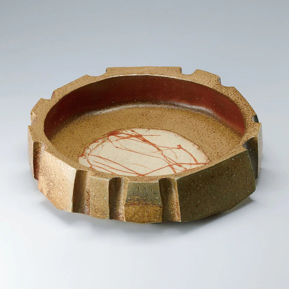 Large Bizen bowl with cut design.
