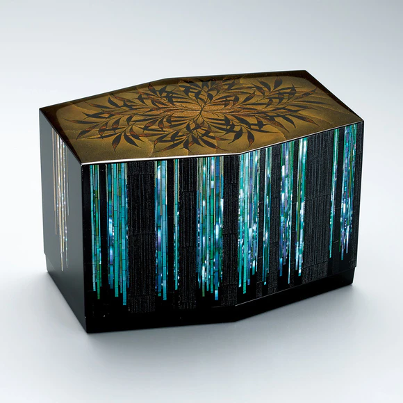 蒔絵六角箱「橅の森」(大角 裕二)｜ギャラリージャパン