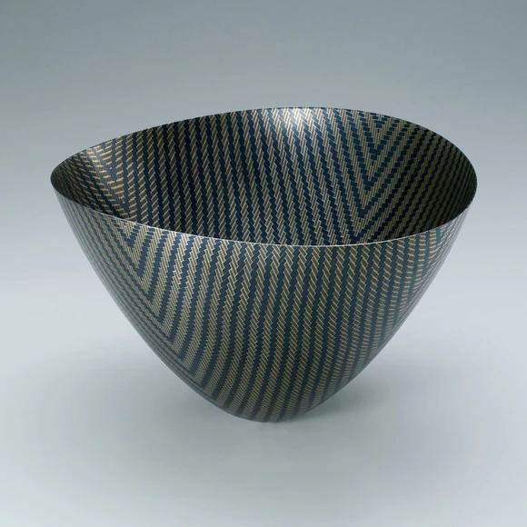Vessel made by wire-weaving and heat-welding method. “Resonance”