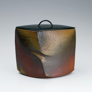 茶道具 伊羅保茶碗 月山 博 作 茶道具”に関連する作家・作品一覧