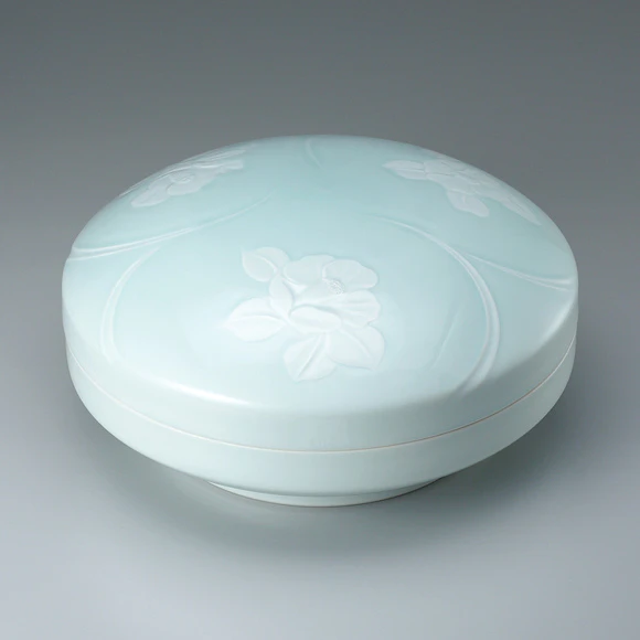 萩焼　松尾藻風作　梅の絵皿 お値下げしました。萩焼 松尾藻風作 梅の絵皿