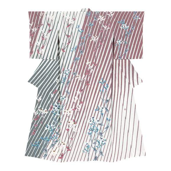 Formal kimono with design in yūzen dyeing. “Shining light”