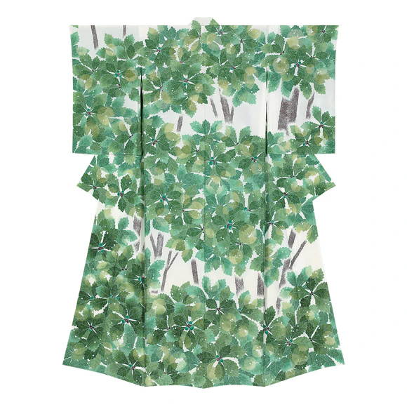 Formal kimono with design in yūzen dyeing. “Light of dew”