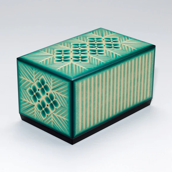 北岡省三作　漆　蒔絵盃　2点　ぐい呑　盃　漆芸作家　香川 北岡 省三の作家情報・作品一覧｜ギャラリージャパン