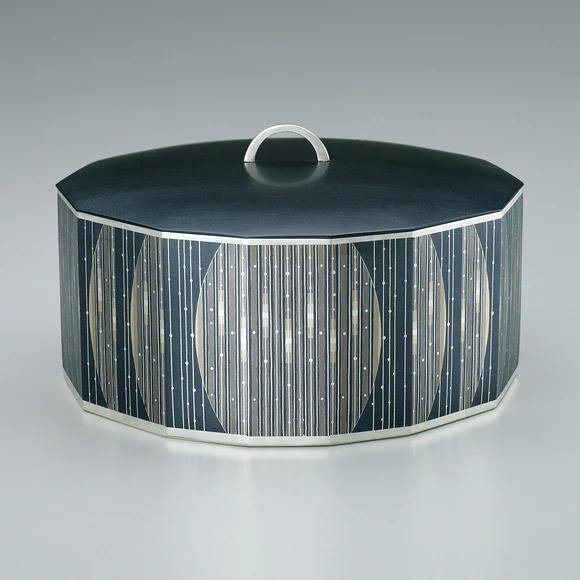 Artist Information and Artworks of Yoshiko Okamoto｜Gallery Japan