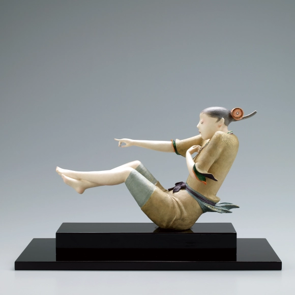 “Setting sail”. Formed with tōso and covered with paper.