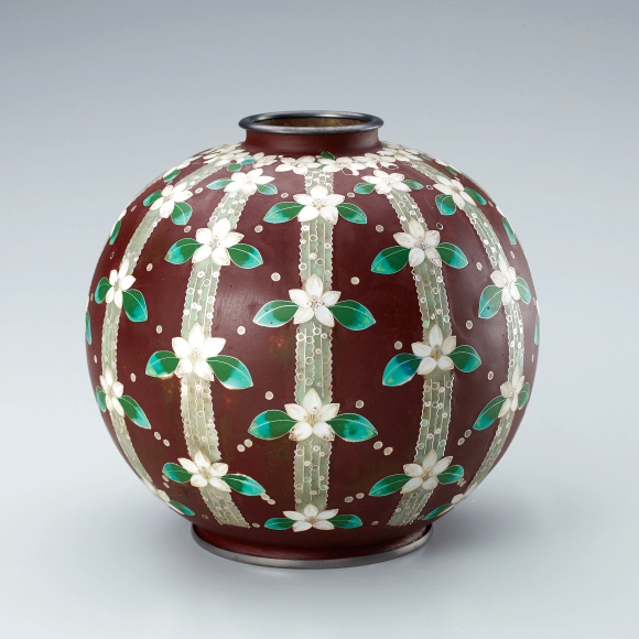 七宝焼　七宝花瓶　七宝壺　花生　蒼々の譜　女性作家作品 花瓶｜2寸玉形 舞桜文 艶消し仕上げ | 有線七宝 | 加藤七宝
