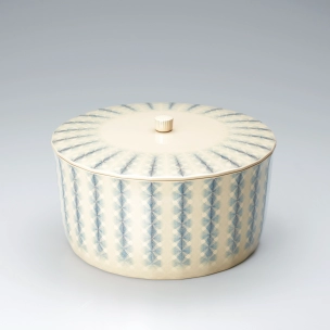 Box of rantai for sweets with design in kinma. “Blue rhythm”