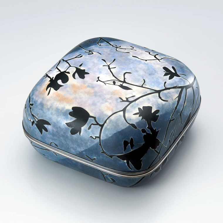 photo Cloisonne covered vessel. “Rosy cloud”