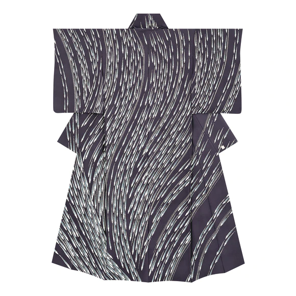 Formal kimono with design in yuzen dyeing. “Fish school”