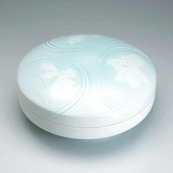 萩焼　松尾藻風作　梅の絵皿 萩焼 松尾藻風作 梅の絵皿 萩焼窯元陶華山窯