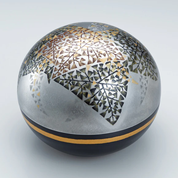 ⭕️超　希少　鍋倉漆象嵌硯　軍鶏を象嵌　女性好み作品　手間かかる 四分一象嵌花器「花あかり」(細谷 みちる)｜ギャラリージャパン