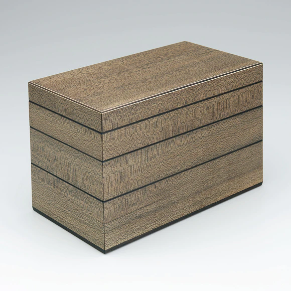 Tiered box of jindai elm wood.