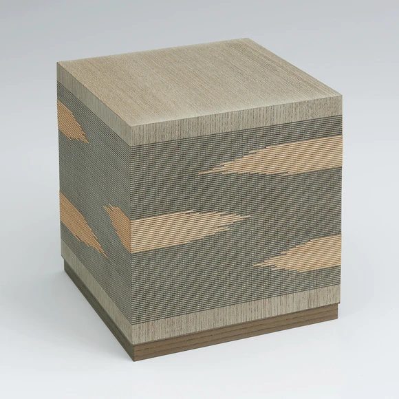Square box of jindai elm wood with ikat-like pattern design in line inlay.