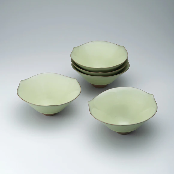 Set of Celadon Glazed Bowls with Pointed Rim