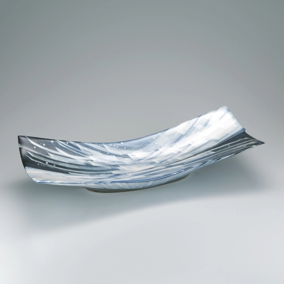Large long rectangular bowl with white slip decoration. “Splash”